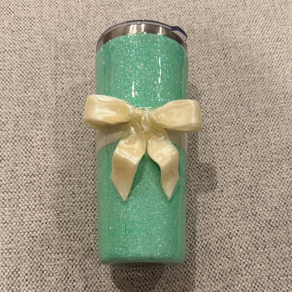 Glittery Mint Tumbler with Cream Bow with name Savannah Tiffany & Co